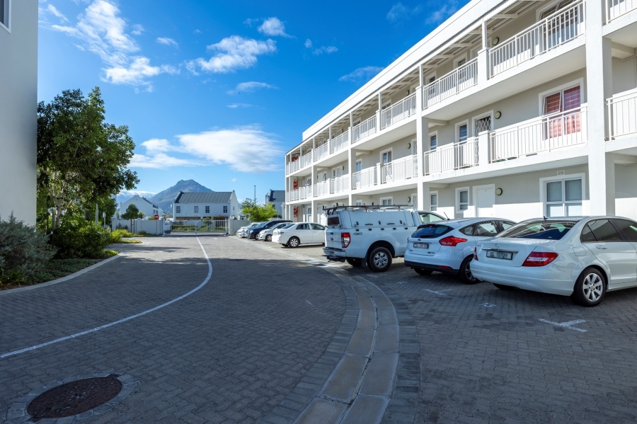 2 Bedroom Property for Sale in Nuutgevonden Western Cape